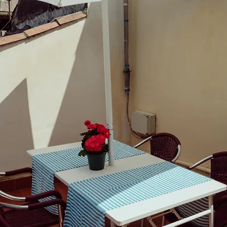 La Maison De *