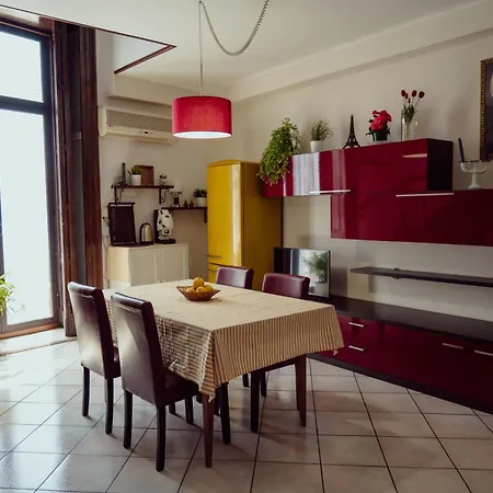 La Maison De Apartment